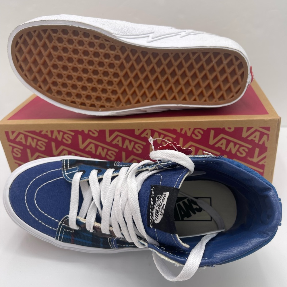 Vans WMNS Sk8-Hi Bolt
Big Reveal Classics Navy/ Sneakers
VN0A5JIVIP4 - Picture 4 of 16